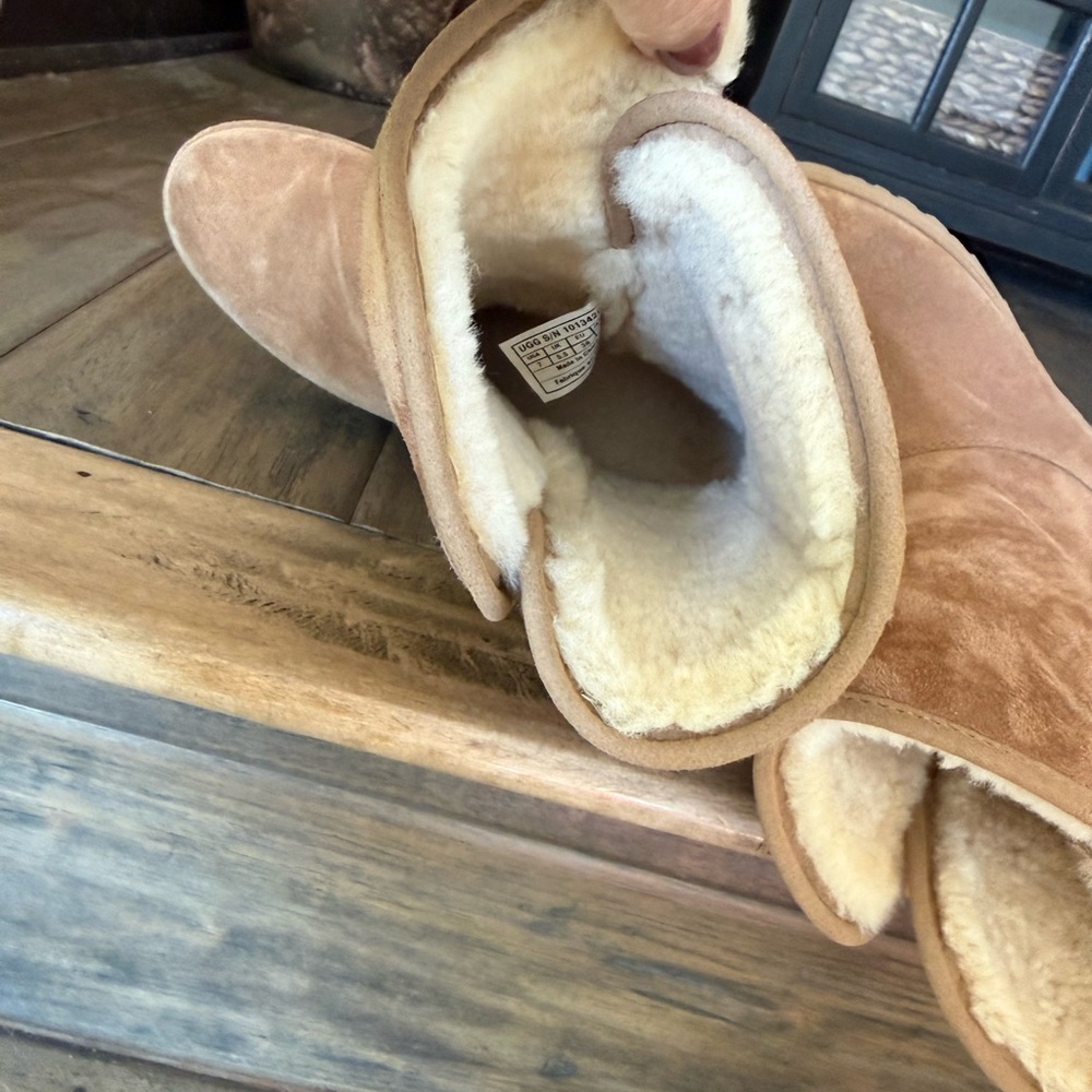 Ugg Amie Boots VGUC! - Picture 6 of 8